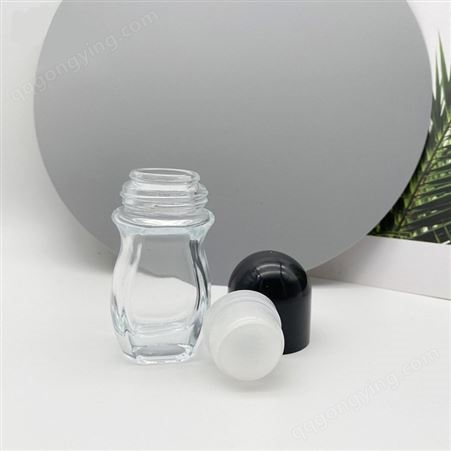 厂家供应 30ml50ml滚珠瓶  透明滚珠精油瓶 止汗露玻璃瓶 走珠瓶 可定制